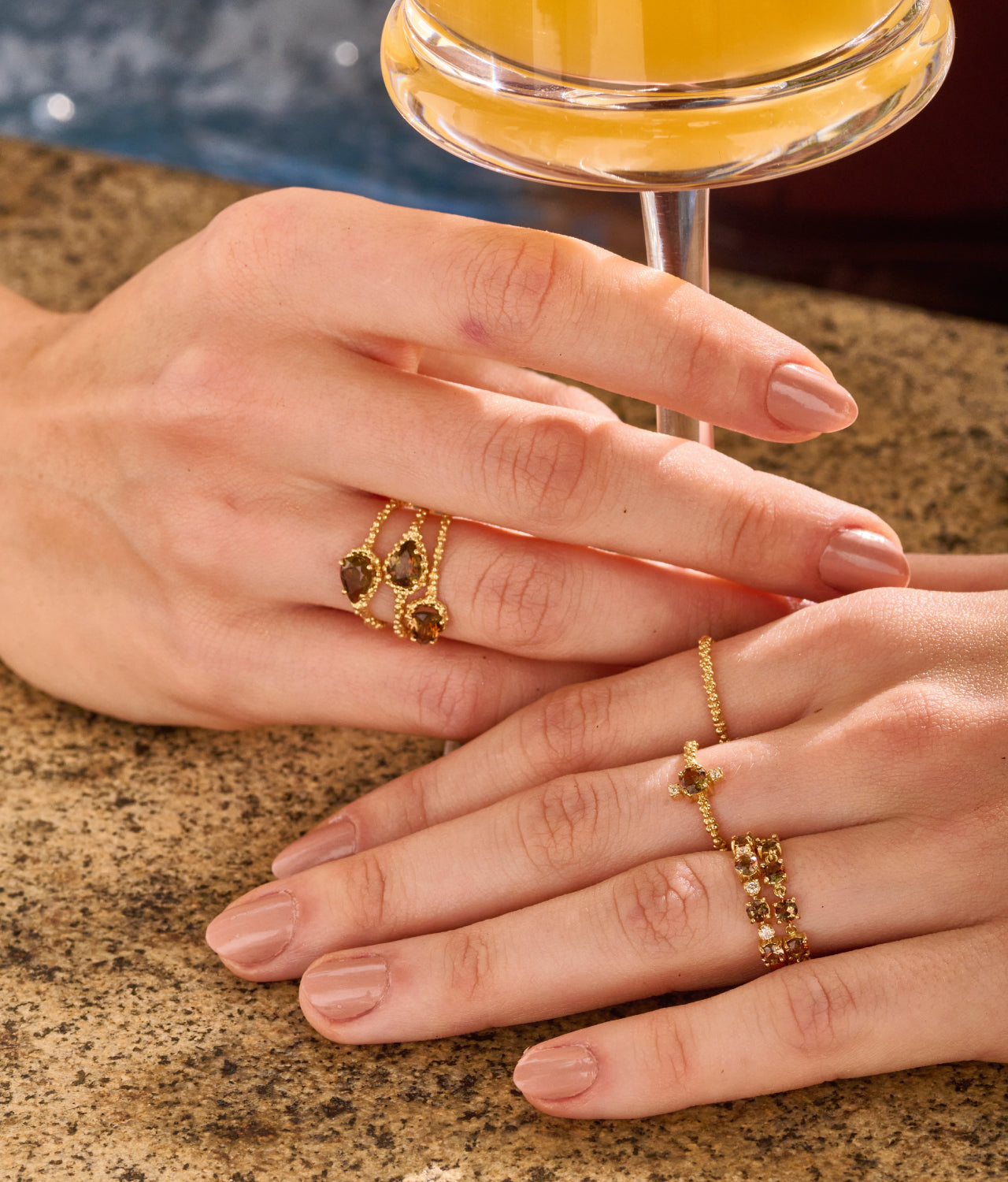 Anel Riviera com Andaluzitas 18k