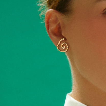 Brinco Espiral Dourado com Brilhantes Negro 18k