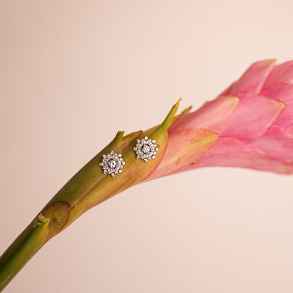 Brinco Flor Eva com Brilhantes 18k