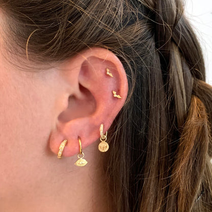 Brinco Piercing Asa P com brilhante 18k