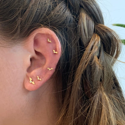 Brinco Piercing Asa P com brilhante 18k