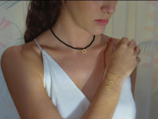 Choker Espinélio Negro - Trevo 18k