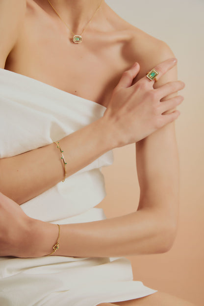 Colar Retangular Cristal com Esmeralda e Brilhantes 18k