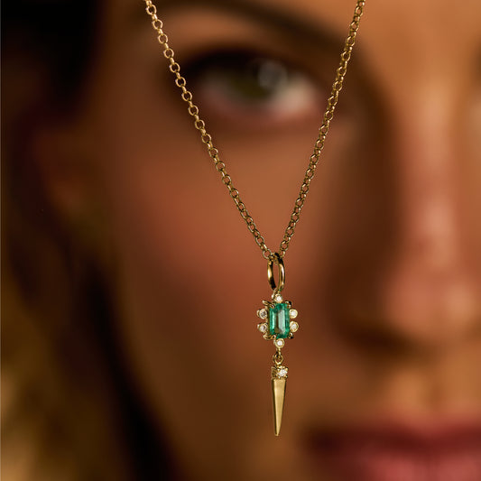 Pingente Esmeralda Baguete com Spike 18k