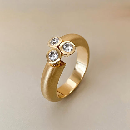Anel Trilogia 18k