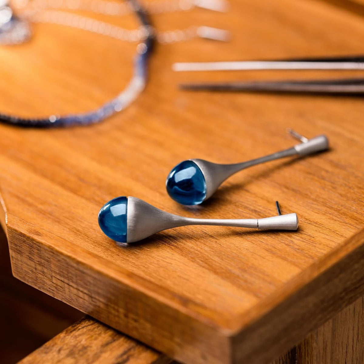 Brinco Pingo D'Água Blue 18k