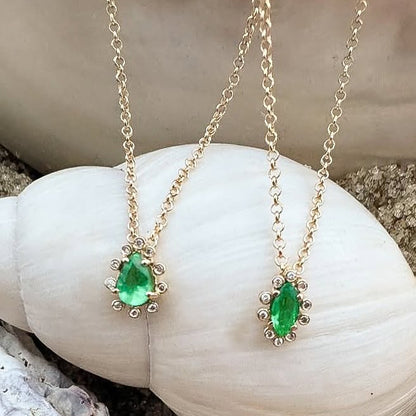 Colar Esmeralda Navete com Brilhantes 18k